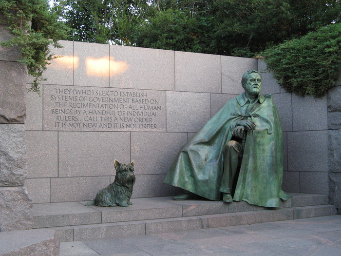 FDR Statue